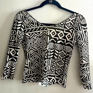 Y2k original. Crop Top, with sleeve. Vintage mesh top. Low back. Super cute.